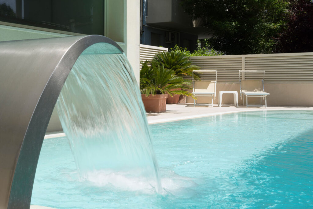 Hospitaliahotels hotel alexander riccione foto piscina particolare getto acqua